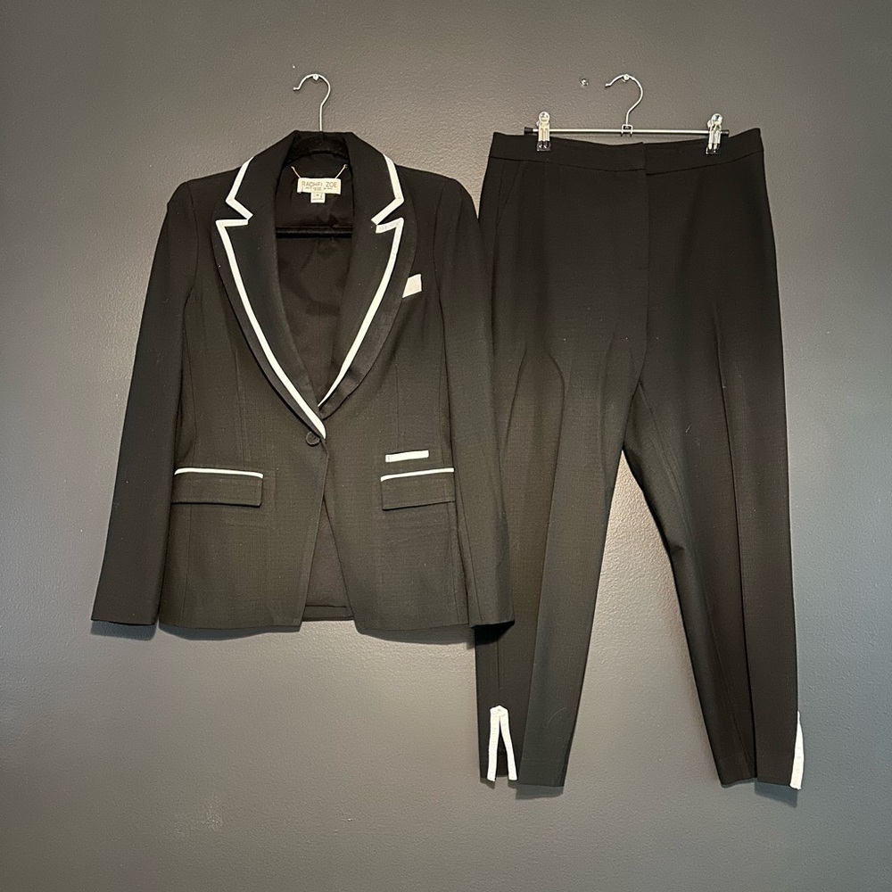 Rachel Zoe Abbie Contrast Piped Suit Set